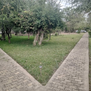 royal south luangwa safaris lodge
