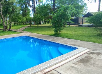 royal south luangwa safaris lodge