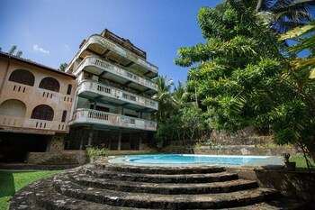 Thuru Sewana Villa,,3 star