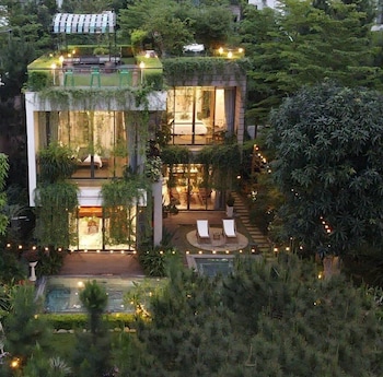 Lamaster Homes F1.8 Venus Resort,,5 star