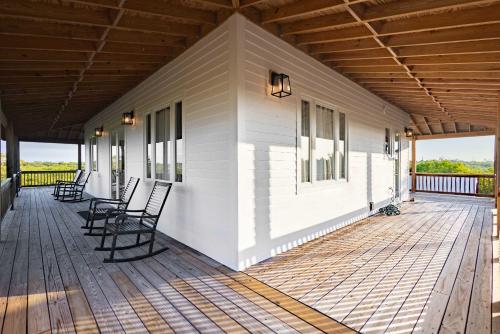 starlight serenity hideaway w stunning views