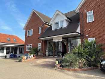 stansted airport lodge