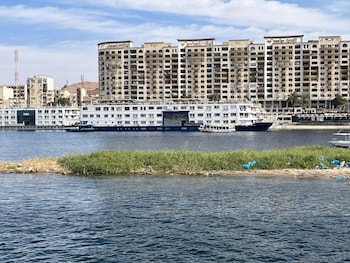 nile bride