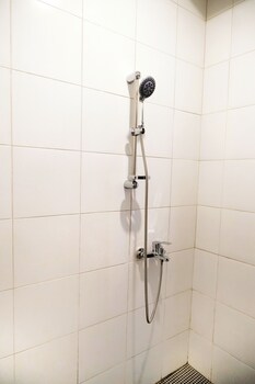 Djuragan Kamar Balawan,,2 star