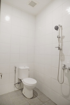 Djuragan Kamar Balawan,,2 star