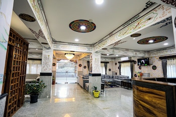 Hotel Lhading,,3 star