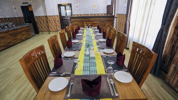hotel lhading