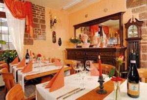 Zum Alten Wasserrad - L Antica Ruota,German Wine Route>>Annweiler Am Trifels,3 star