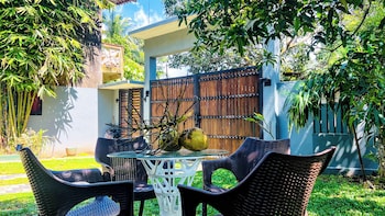 galle catamaran villa