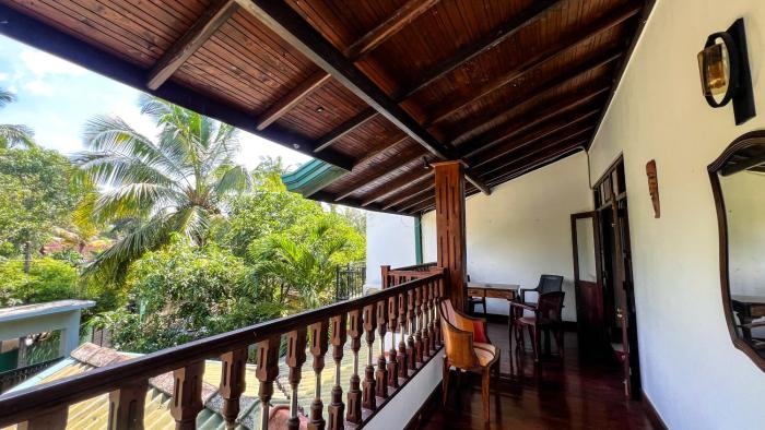 galle catamaran villa