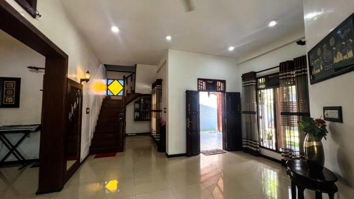 galle catamaran villa