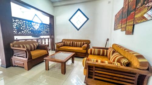 galle catamaran villa