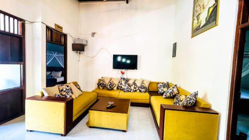 galle catamaran villa
