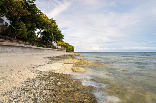 dive spot asia and brumini beach resort