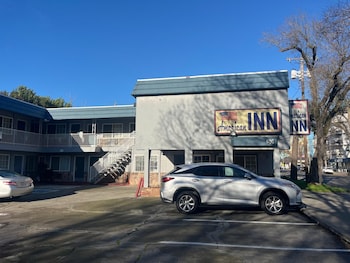 American Inn,,2 star