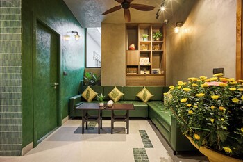 1995s hostel
