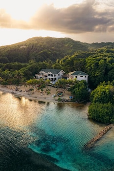 curacion beach resort