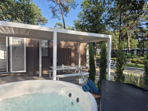 casa sallandia met outdoor wellness