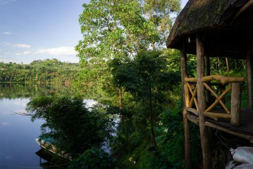 dave cave eco lodge and campsite
