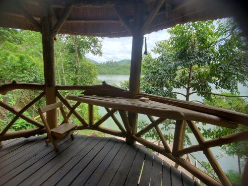 dave cave eco lodge and campsite