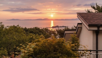 Ganghwa Raube Pet-Friendly Pension,,3 star