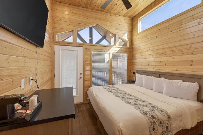 arches hut