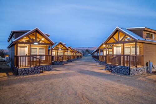 arches hut