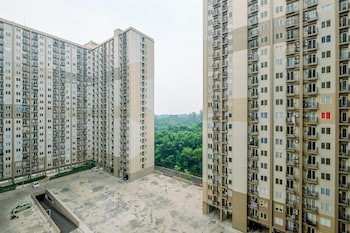 simply design 2br at podomoro golf view apartment