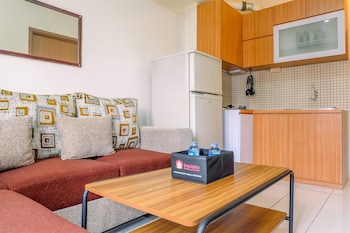 podomoro golf view 2br apartment near exit tol cimanggis