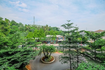 gunung putri