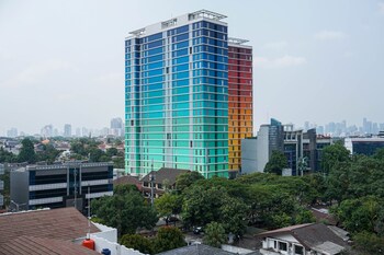 luxury 2br apartment at pejaten park residence with bathtub