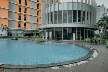 Luxury 2Br Apartment At Pejaten Park Residence With Bathtub,,3 star