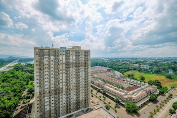 nice and comfortable 2br at podomoro golf view apartment