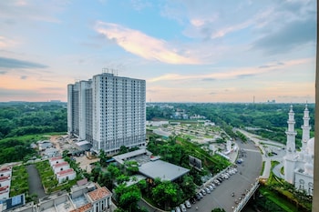 cozy designed 2br at podomoro golf view apartment