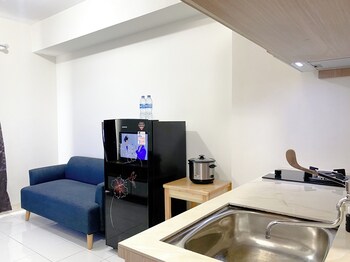 Warm And Homey 2Br At Podomoro Golf View Apartment,,2 star