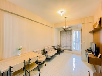 Well Furnished And Comfy 3Br Podomoro Golf View Apartment,,2 star