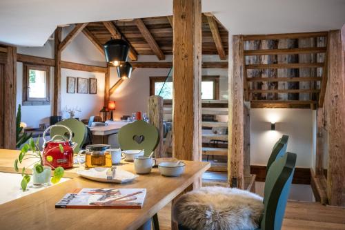 wanderful life montblanc refuge haut de gamme adults only