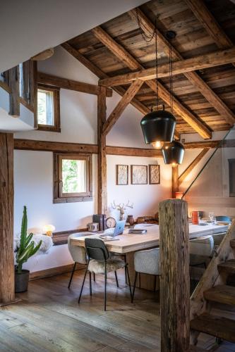 wanderful life montblanc refuge haut de gamme adults only