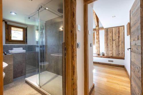 wanderful life montblanc refuge haut de gamme adults only
