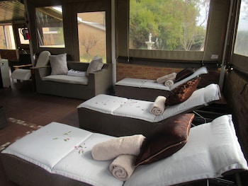 hoyohoyo chartwell lodge