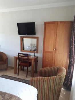 hoyohoyo chartwell lodge