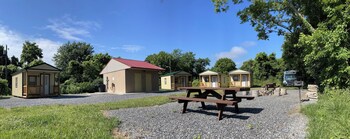 Canal Cabins,,3 star