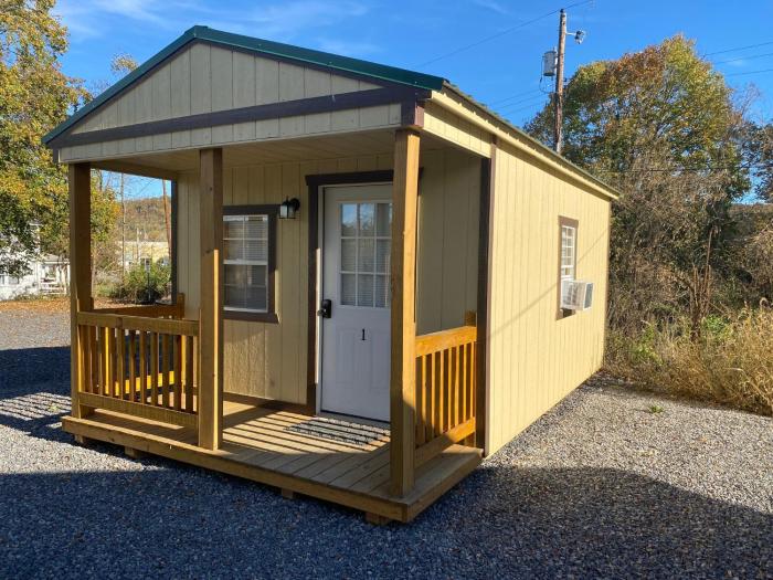 canal cabins