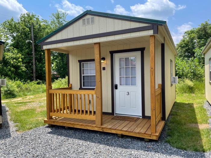 canal cabins