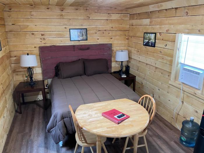 canal cabins