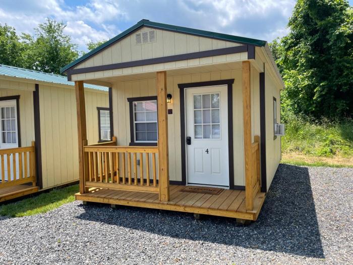 canal cabins