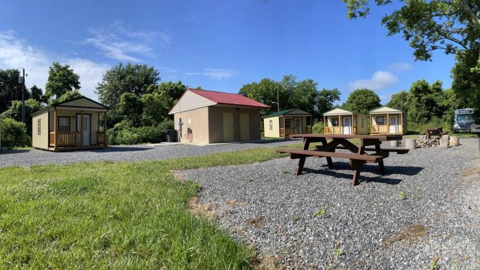 canal cabins