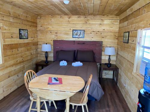 canal cabins