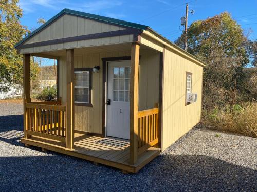 canal cabins