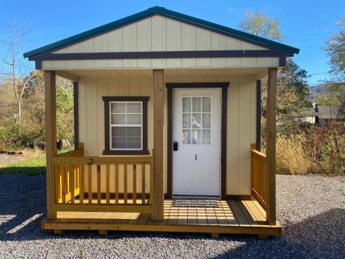 canal cabins